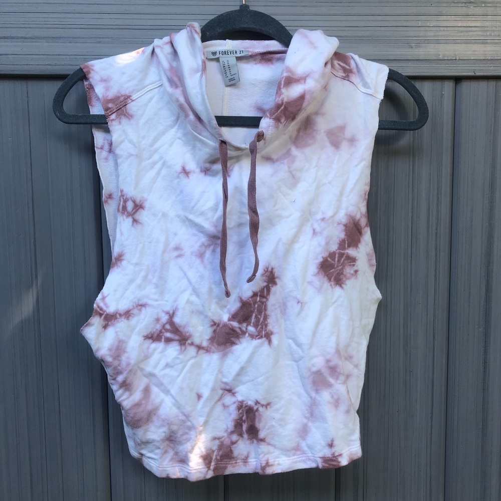 Athletic hoodie vest